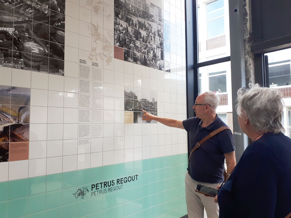 Wim Dijkman Senior conservator Centre Céramique in Maastricht en kunsthistorica Alexandra van Dongen